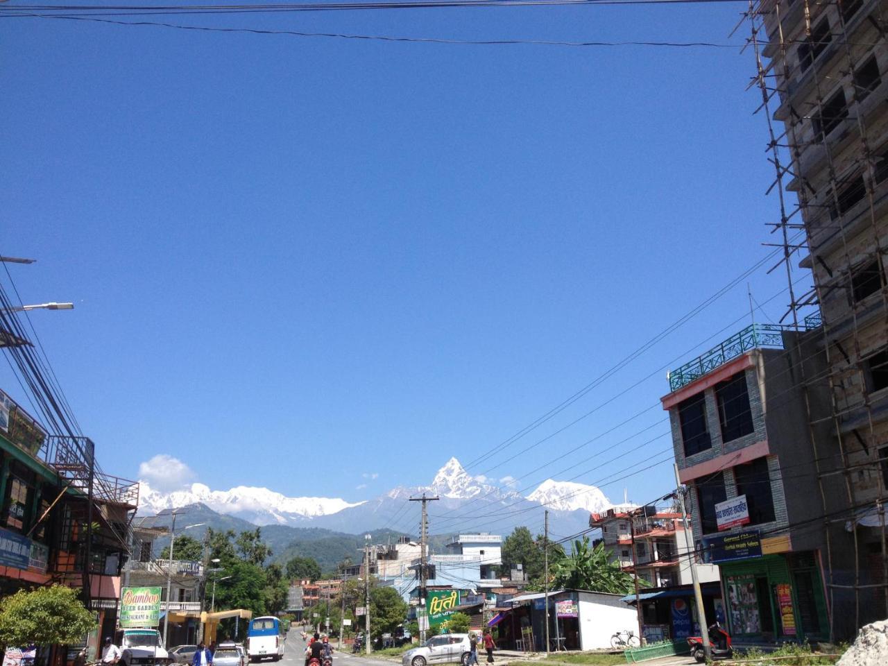 Bishnu Homestay Pokhara Ngoại thất bức ảnh
