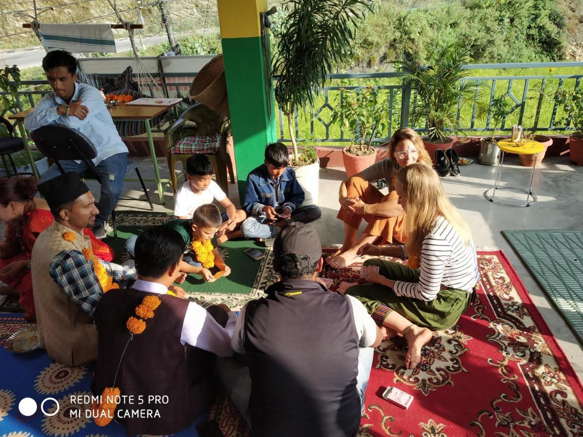Bishnu Homestay Pokhara Ngoại thất bức ảnh